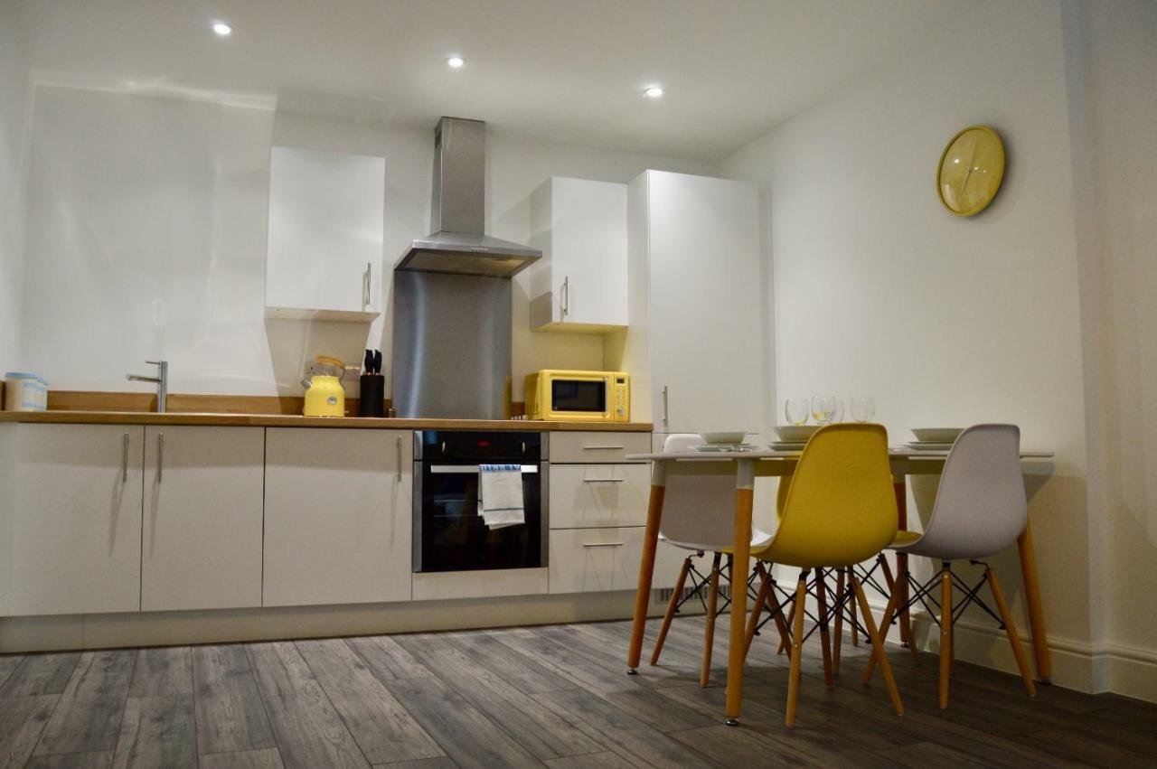 Qh31 - City Centre Location With 2 Double Bedrooms Sleeping Up To 4 People - Spacious Work Or Leisure Apartment Sheffield Eksteriør billede