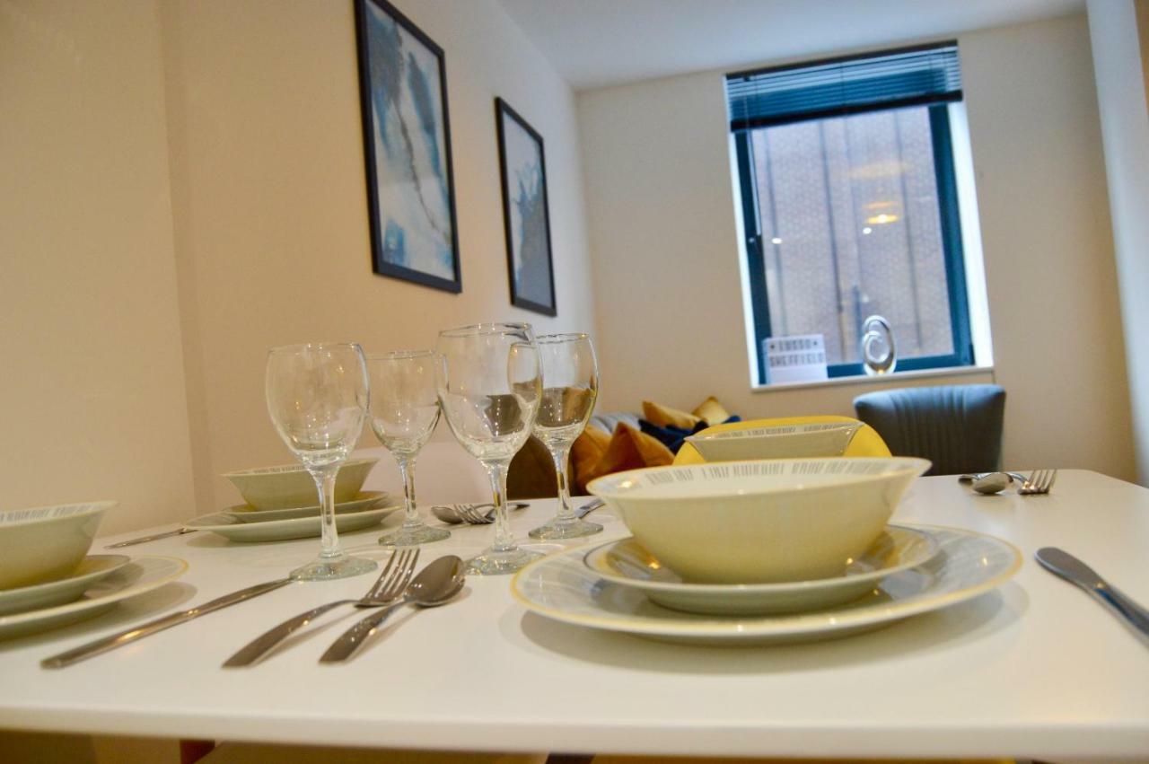 Qh31 - City Centre Location With 2 Double Bedrooms Sleeping Up To 4 People - Spacious Work Or Leisure Apartment Sheffield Eksteriør billede